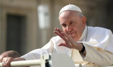 Papa Francisco: cirurgia de três horas termina “sem complicações”