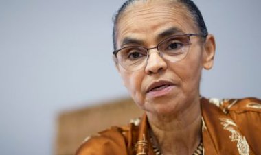 Marina Silva recebe alta após ficar três dias internada por dores na coluna
