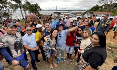 Prefeito visita comunidade Vila Nova no bairro Mauzinho para dar início às obras de pavimentação nas vias em solo natural