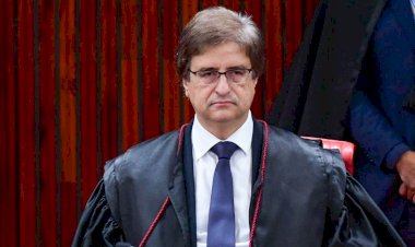 MPE defende inelegibilidade de Bolsonaro em julgamento no TSE