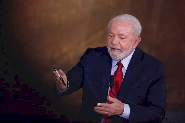 Governo Lula tem (37%) de aprovação e (28%) de reprovação, segundo Ipec