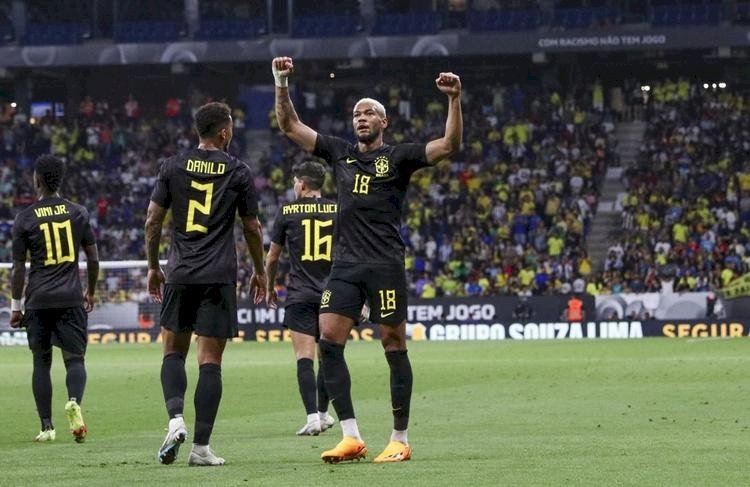 Futebol Brasil marca quatro e goleia Guiné em amistoso com gol de Vini Jr