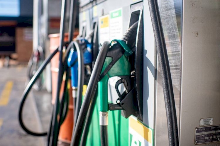 Petrobras baixa preço da gasolina para distribuidoras em 5,3%