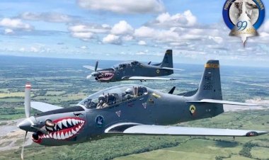 Aeronaves colidem no ar na Colômbia e causam morte