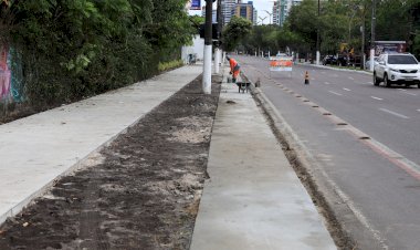 Prefeitura de Manaus intensifica obras de construção da ciclovia na Ponta Negra