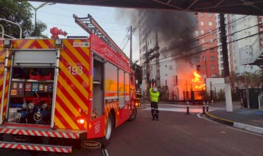 Corpo de Bombeiros combate incêndio em subestação de energia no bairro Ponta Negra