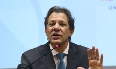 Elevação de nota de crédito do Brasil é resultado da harmonia entre os Poderes, diz Haddad