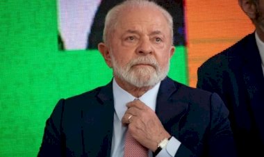 Lula deixa hospital após cirurgia no quadril e vai despachar do Alvorada