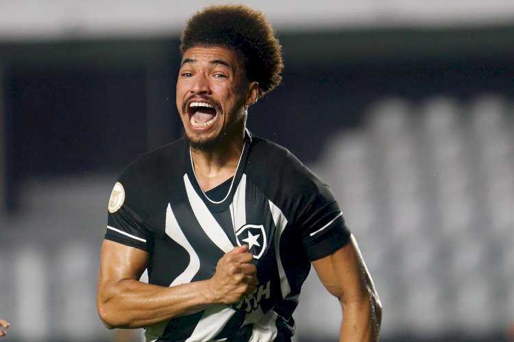 Botafogo arranca empate com o Santos na Vila Belmiro, mantém a liderança e abre 11 pontos do 2º colocado.