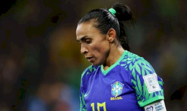 Brasil empata com a Jamaica e se despede da Copa do Mundo, a última de Marta