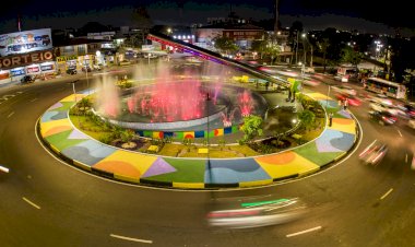 Prefeito entrega rotatória do Mindu totalmente revitalizada