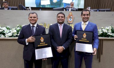 Procurador Alberto Rodrigues Jr. e Defensor Ricardo Paiva recebem título de Cidadão de Manaus na CMM
