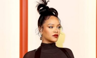 Rihanna dá à luz pela segunda vez e bebê seria uma menina, diz site