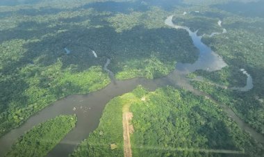 Tripulantes de helicóptero desaparecido na Amazônia fizeram sinal de fumaça para serem encontrados