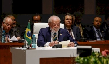 Retrocedemos à “mentalidade obsoleta” da Guerra Fria”, diz Lula nos Brics