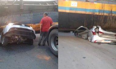 Carreta tomba e esmaga veículo com passageiros em Manaus