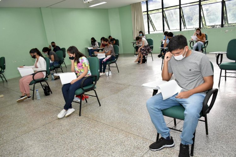 Prazo para inscrições do Vestibular 2023, acesso 2024, e SIS, termina no dia 31 de agosto