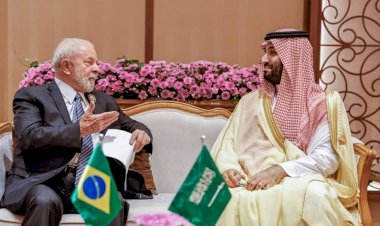 Lula se reúne com príncipe saudita que deu joias a Bolsonaro