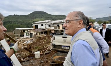 Governo federal anuncia R$ 741 milhões em recursos para cidades atingidas por ciclone no RS