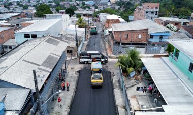‘Asfalta Manaus’ da prefeitura trabalha em novo trecho do bairro Mutirão