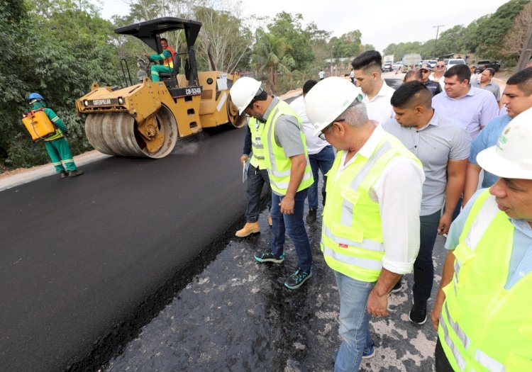 Wilson Lima vistoria obras de modernização da AM-010 e entrega ramal Sulivan Portela pavimentado