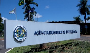 PF diz que Abin de Bolsonaro monitorou ilegalmente jornalistas, políticos e adversários