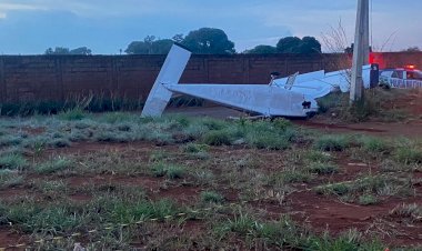 Duas pessoas ficam feridas com queda de avião em Trindade (GO)