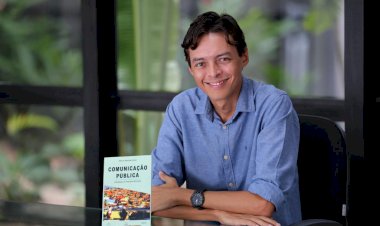 Comunicação pública na Amazônia manauara’ é tema de livro lançado por jornalista e professor