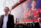 Homem mais rico do Reino Unido compra Manchester United por quase R$ 8 bilhões