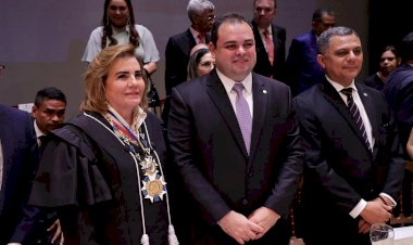 Presidente da Aleam, deputado Roberto Cidade parabeniza conselheira Yara Lins pela recondução à presidência do TCE-AM