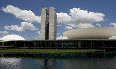 Congresso derruba veto de Lula à desoneração da folha