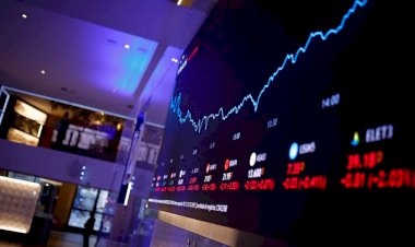 Ibovespa engata 4ª alta seguida e fecha aos 134 mil pontos pela primeira vez; dólar sobe