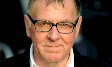 Tom Wilkinson, ator de 'Ou tudo ou nada', 'Entre quatro paredes' e 'Conduta de risco', morre aos 75 anos