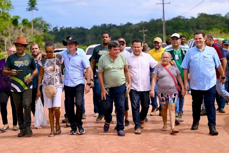 Prefeito vistoria serviço de mecanização agrícola nos ramais da Cooperativa e Pau-Rosa, na BR-174