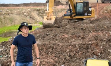 Prefeito vistoria obras de desassoreamento em igarapés de Manaus