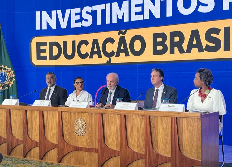 Pé de Meia: alunos de baixa renda do ensino médio público receberão R$ 2 mil por ano, além de bônus, diz ministro da Educação