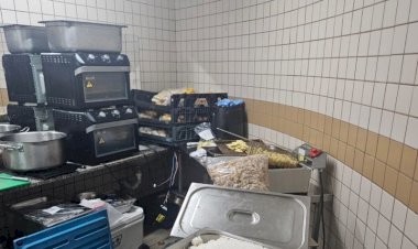 Camarote na Sapucaí faz comida em banheiro e duas pessoas são presas