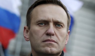 Corpo de Alexei Navalny foi entregue à mãe, diz porta-voz