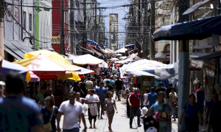 Comércio do AM encerra 2023 com crescimento de 3,1%, aponta IBGE