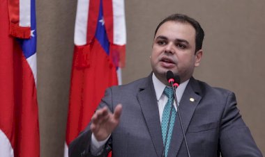 Presidente da Aleam, Roberto Cidade, comanda primeira votação do ano com extensa pauta de projetos
