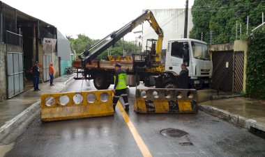 Prefeitura fecha rua para dar mais fluidez na rotatória das Letras, zona Oeste
