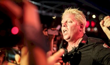 The Offspring vem ao Lolla com pop punk cada vez mais clássico, após três vindas ao Rock in Rio