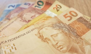 Governo antecipa pagamento do 13º para aposentados e pensionistas do INSS; veja as datas