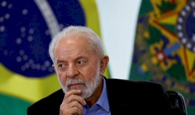 PGR diz que Lula tem imunidade temporária e não pode responder por queixa-crime de Bolsonaro