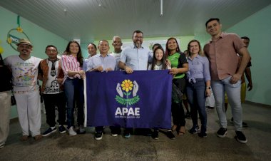 No aniversário de Rio Preto da Eva, Wilson Lima faz entregas que somam R$ 4,5 milhões para o município