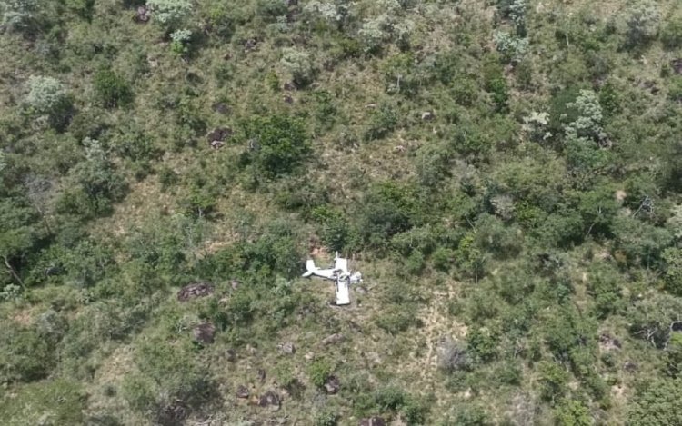 Três pessoas morrem após avião Vans - RV10 cair em área de vegetação no oeste da Bahia