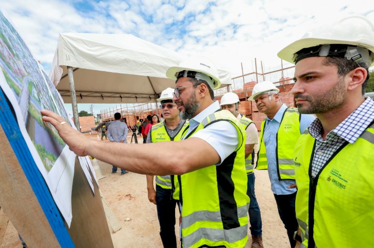 Governador Wilson Lima vistoria obra do novo residencial do Prosamin+ e destaca trabalho por moradia digna