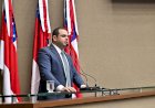 Roberto Cidade comanda votação em que foi aprovado reajuste salarial para os servidores do Legislativo Estadual