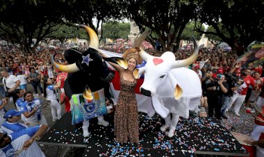 Após trajeto em trio elétrico, Isabelle Nogueira finaliza chegada em Manaus com festa no Largo de São Sebastião