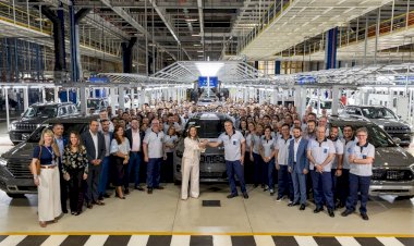 Stellantis vai usar R$ 13 bilhões para produzir híbridos em Pernambuco